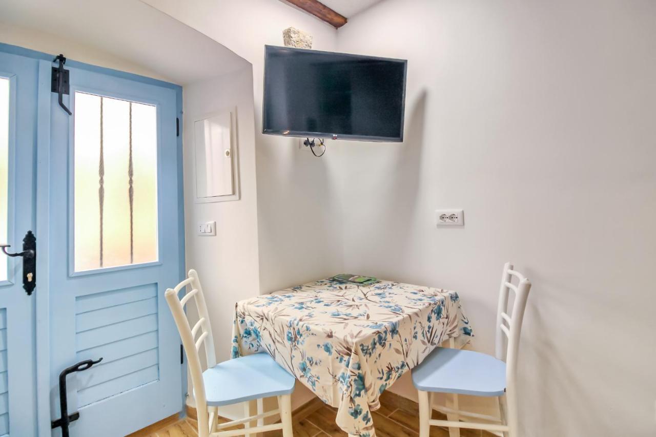 Studio Funtana Baska  Bagian luar foto